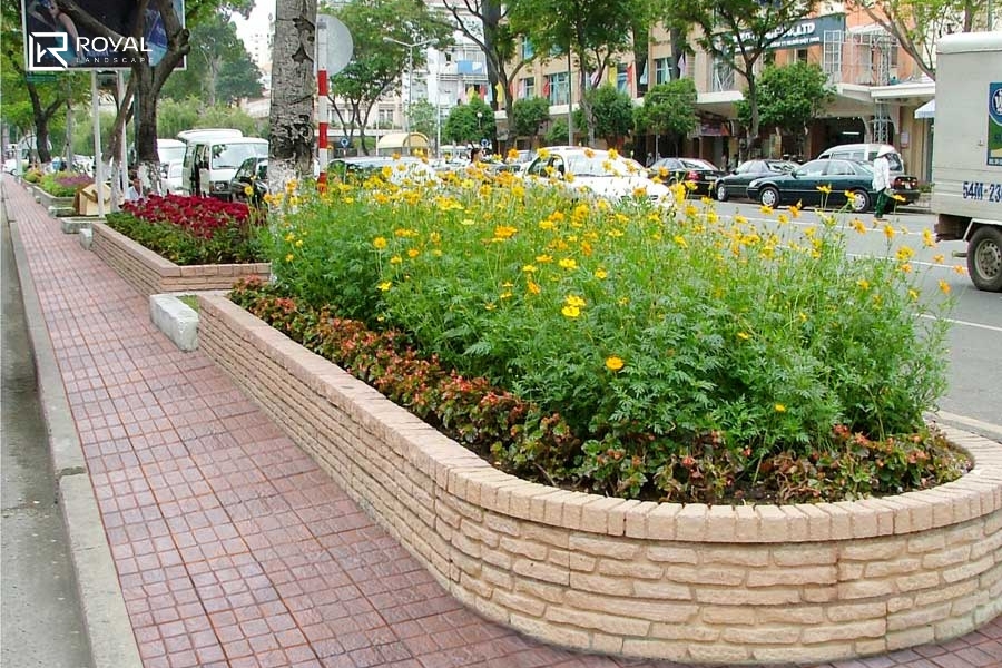 Thiết Kế Bồn Cây Âm Nền: Giải Pháp Tối Ưu Diện Tích Cho Sân Vườn Nhỏ